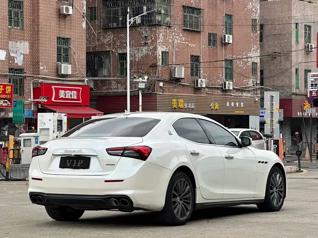 Maserati Ghibli — фото 9