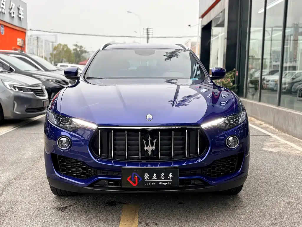 Maserati Levante — фото 2