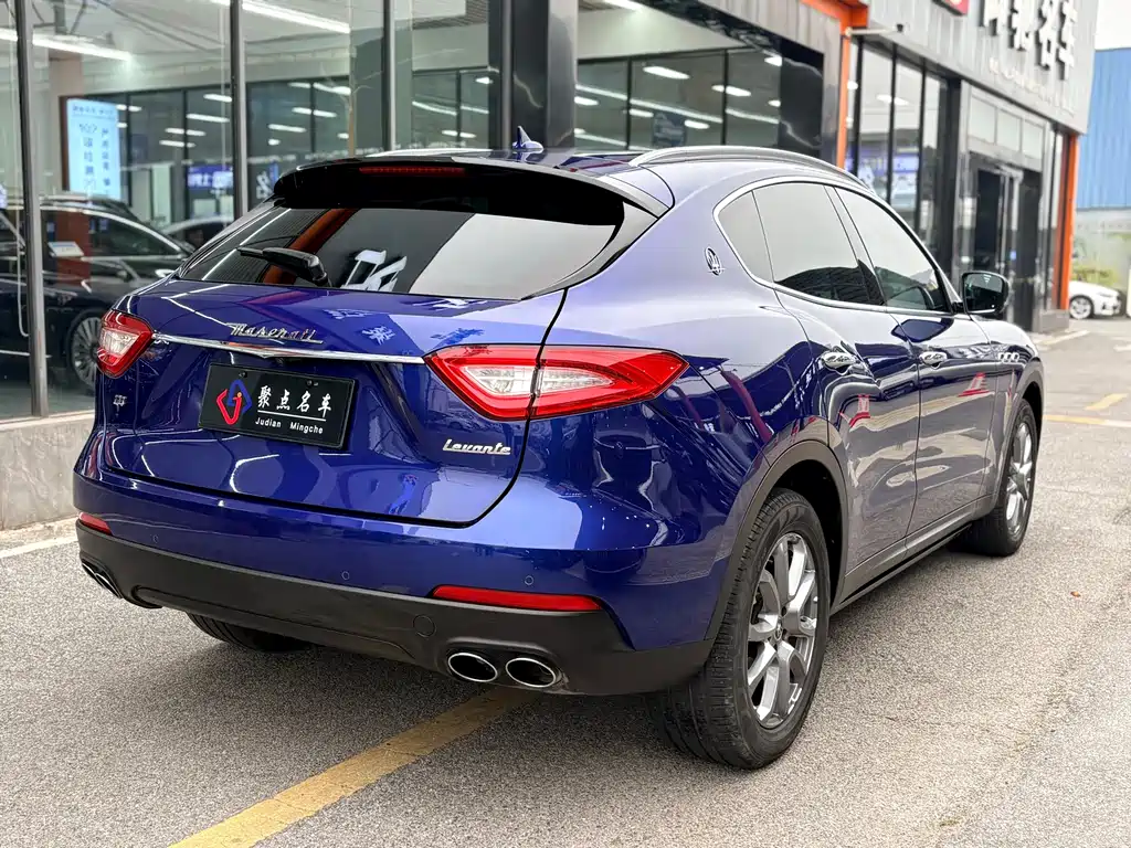 Maserati Levante — фото 6