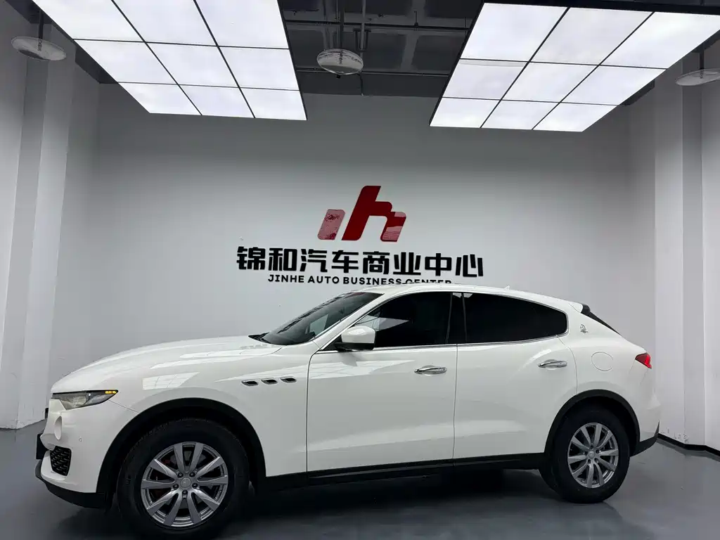 Maserati Levante — фото 5