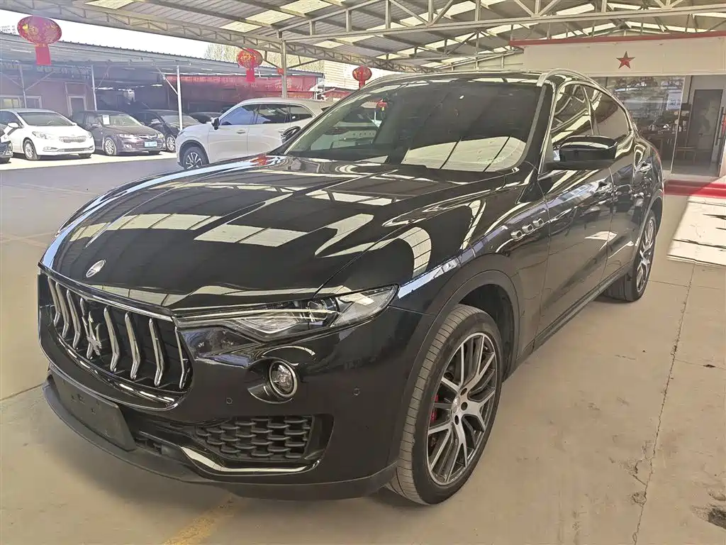 Maserati Levante — фото 2