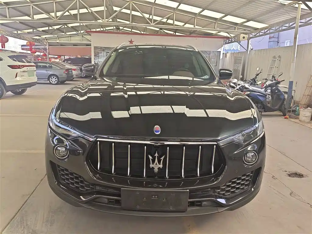 Maserati Levante — фото 3