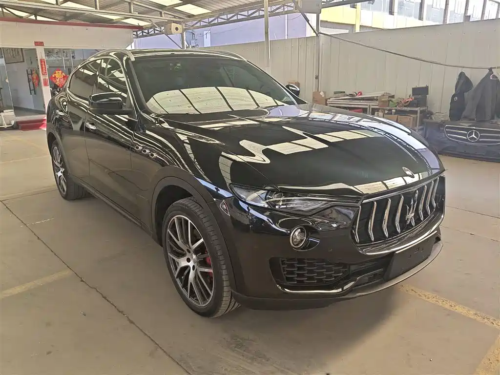 Maserati Levante — фото 22