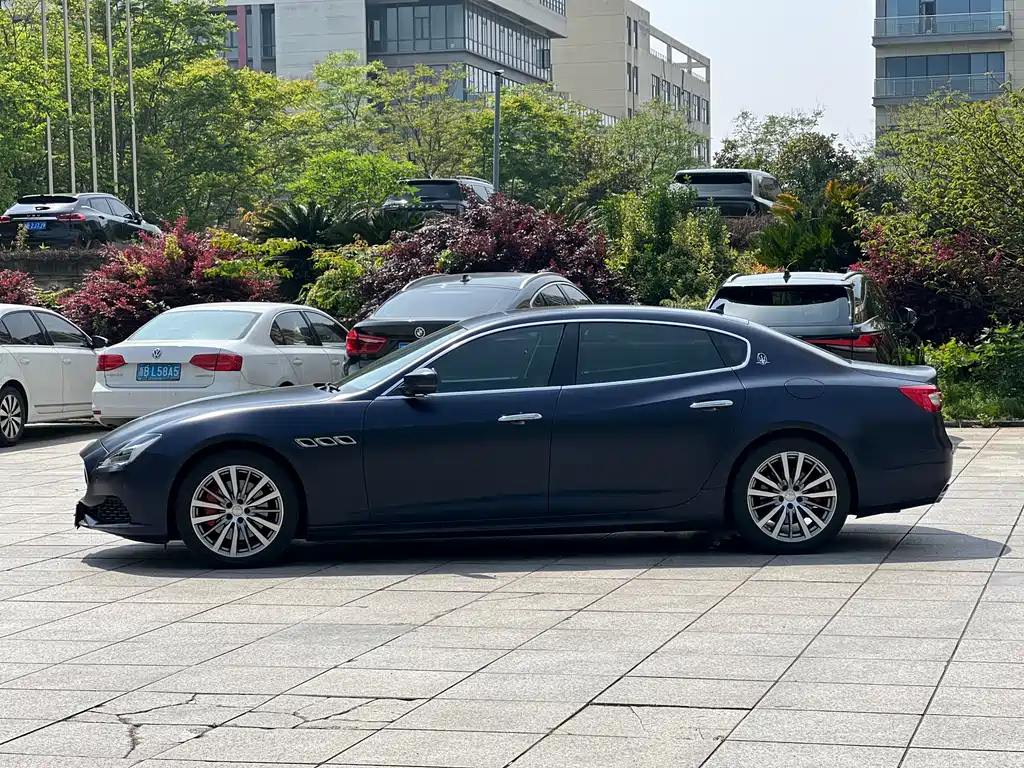 Maserati Quattroporte — фото 4