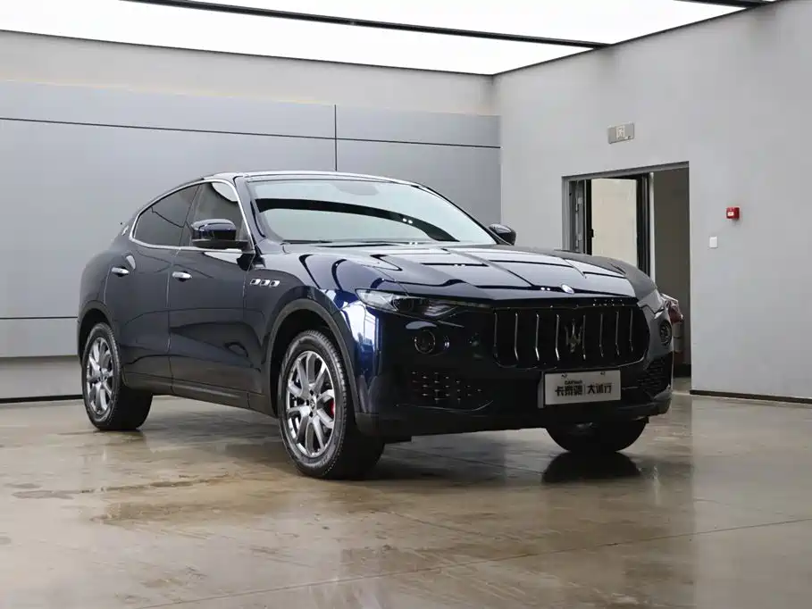 Maserati Levante — фото 25