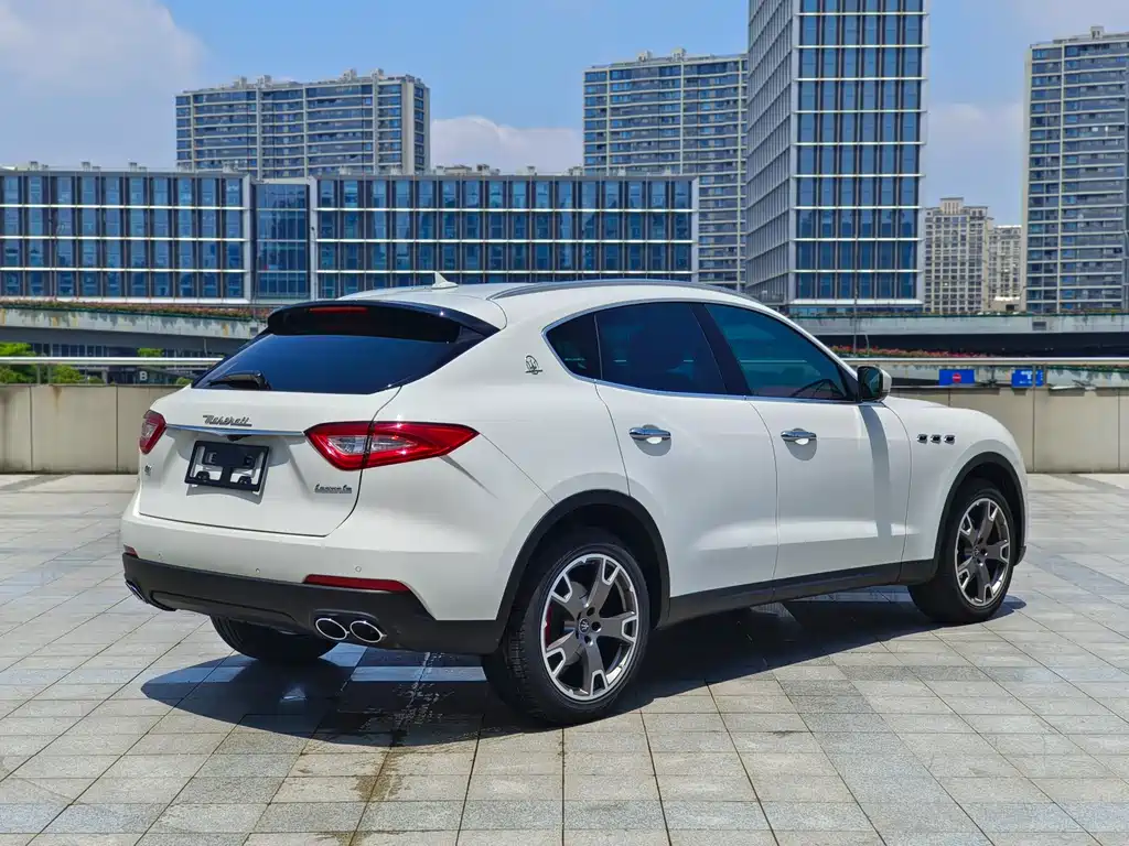 Maserati Levante — фото 7