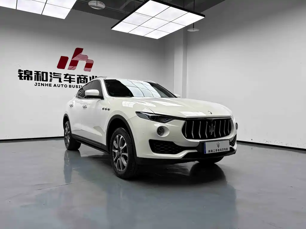 Maserati Levante — фото 3