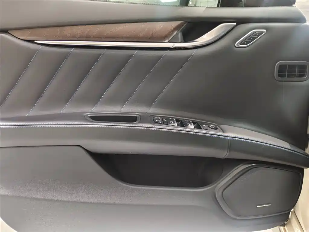 Maserati Ghibli — фото 4