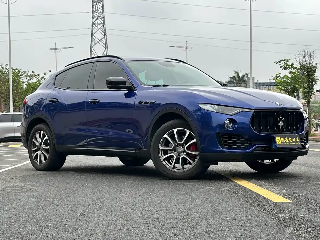 Maserati Levante — фото 3
