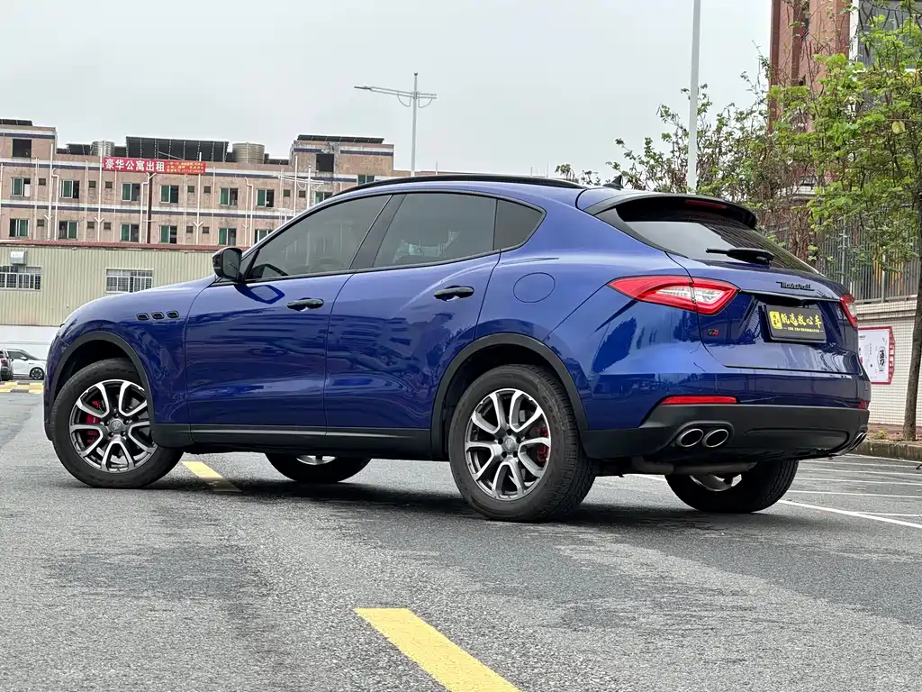 Maserati Levante — фото 6