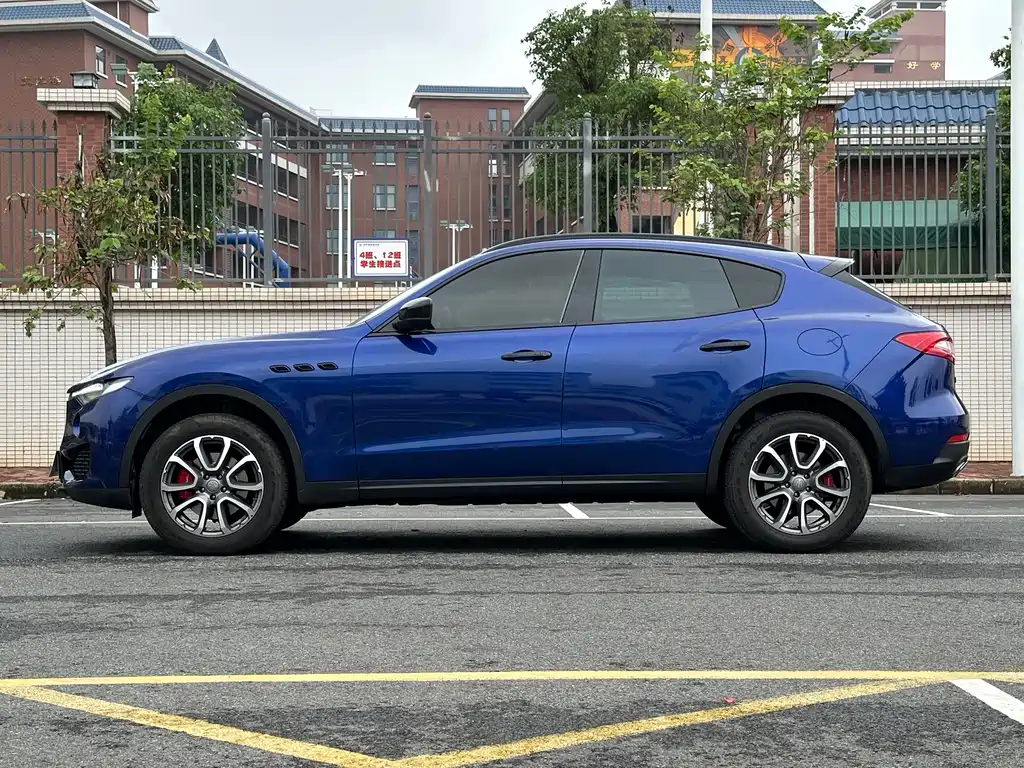 Maserati Levante — фото 7