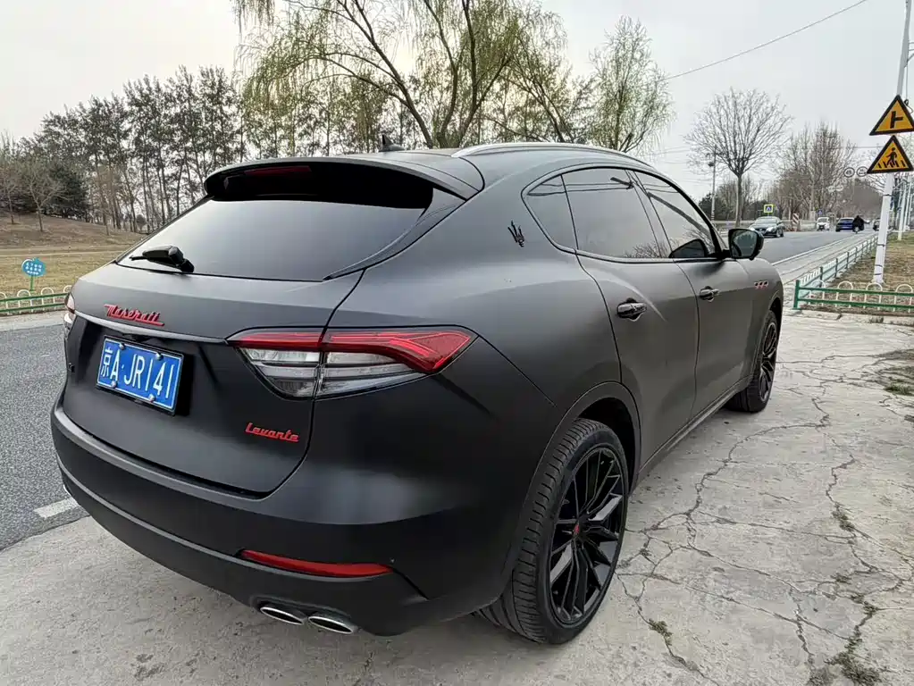Maserati Levante — фото 3