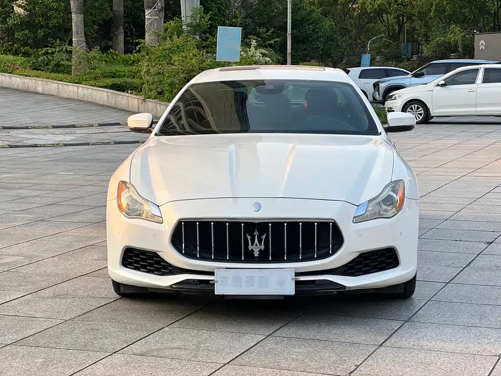 Maserati Quattroporte — фото 2