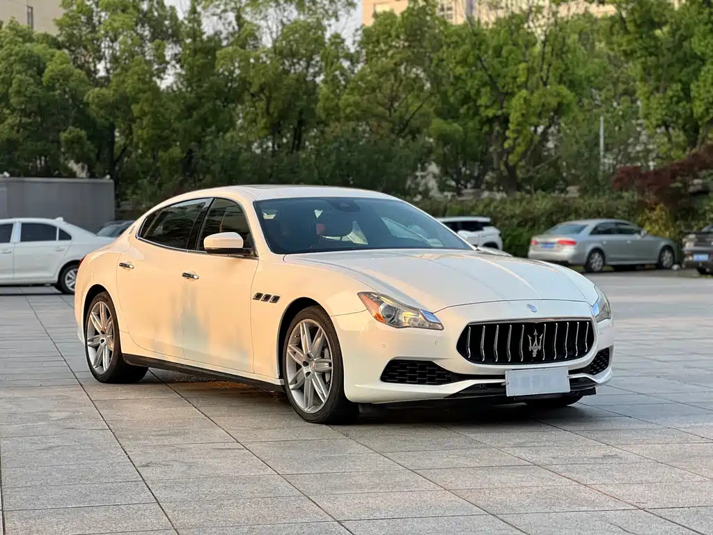 Maserati Quattroporte — фото 3