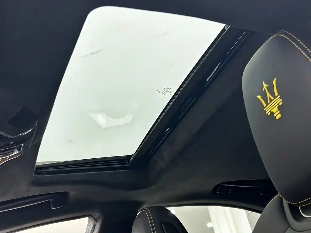 Maserati Ghibli — фото 17