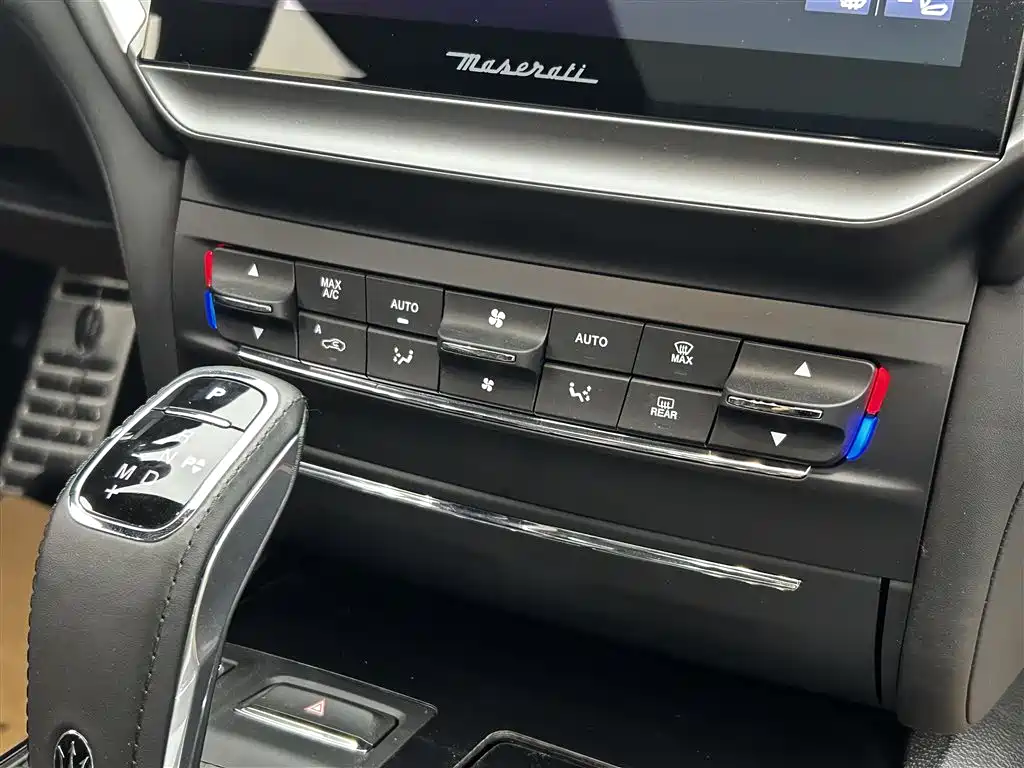 Maserati Ghibli — фото 35