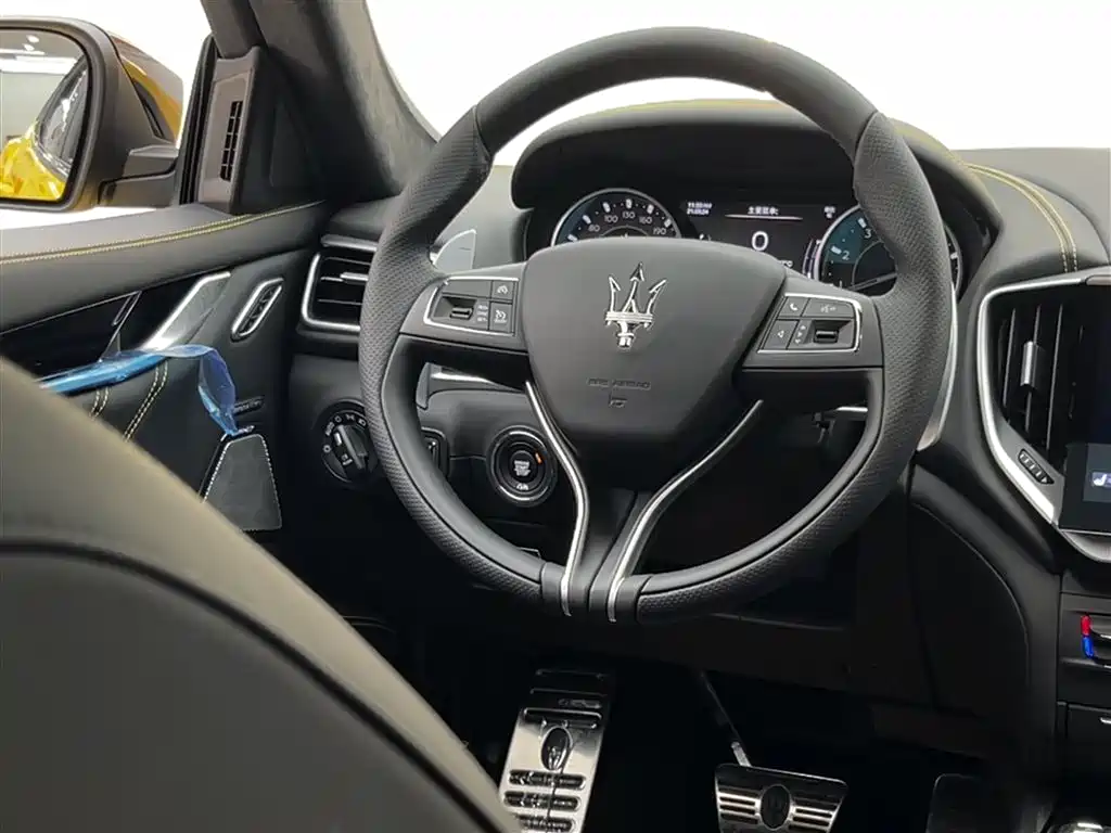 Maserati Ghibli — фото 40