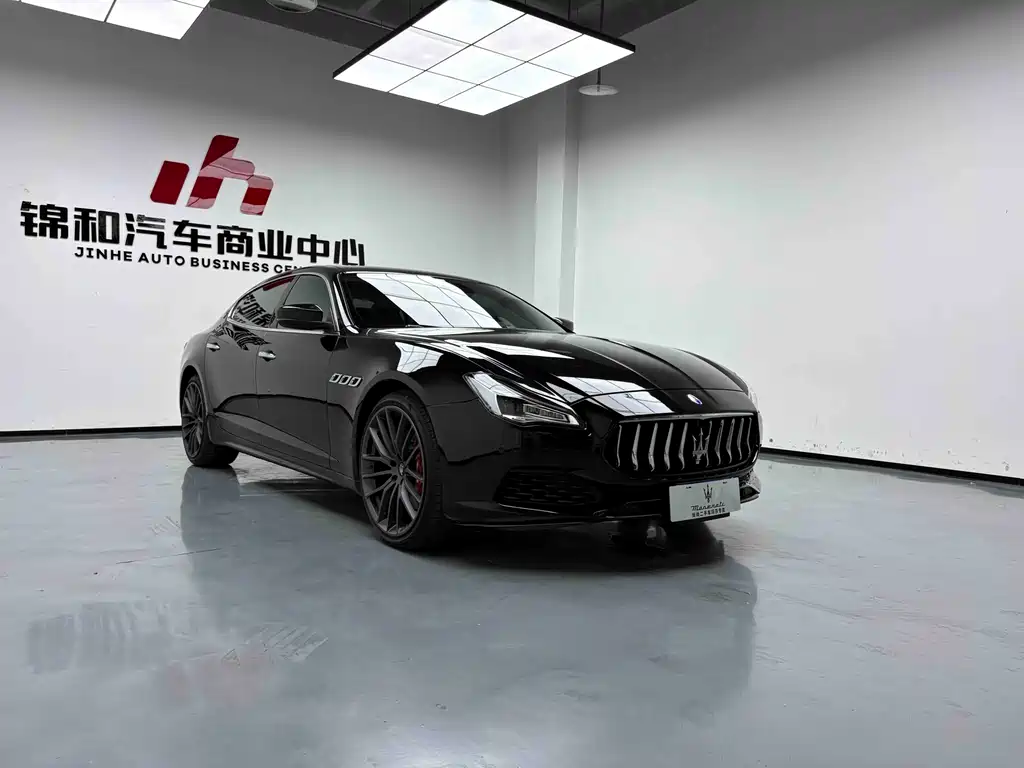 Maserati Quattroporte — фото 3