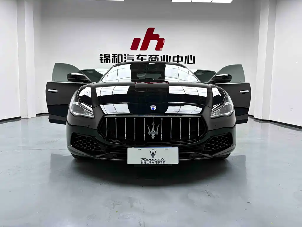 Maserati Quattroporte — фото 21