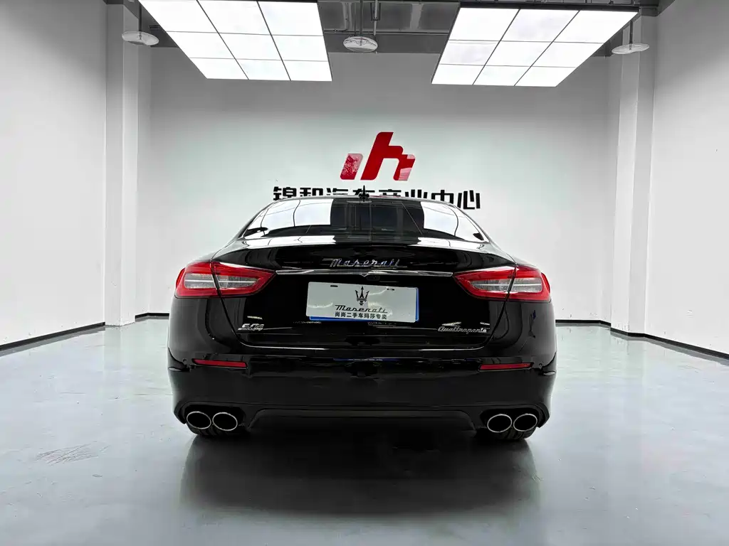 Maserati Quattroporte — фото 25