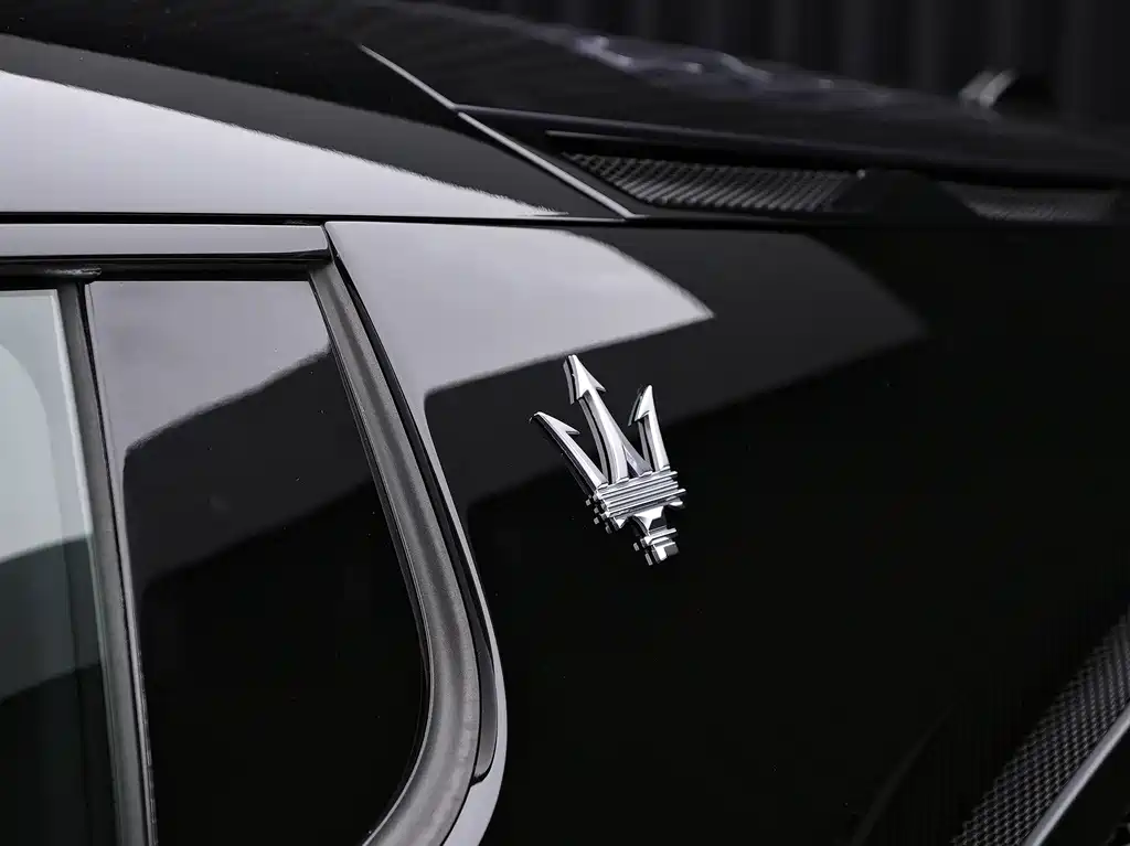 Maserati MC20 — фото 7