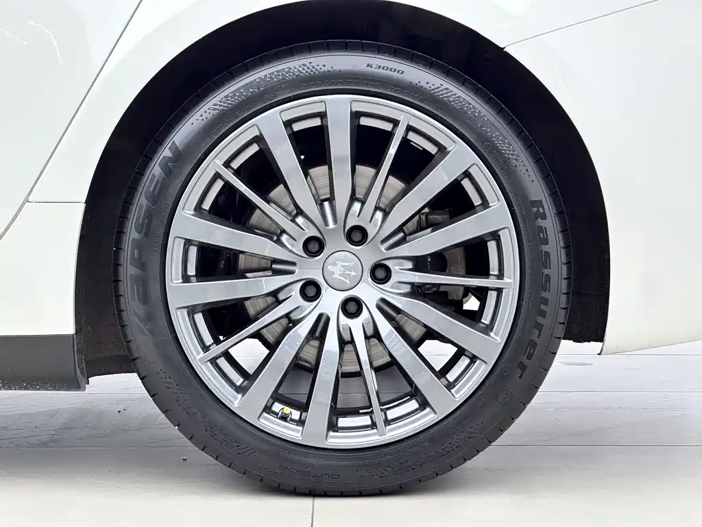 Maserati Ghibli — фото 14