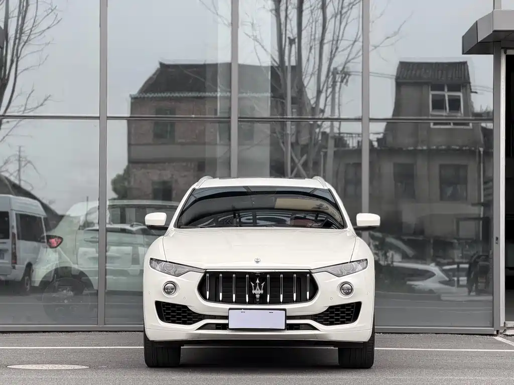 Maserati Levante — фото 2
