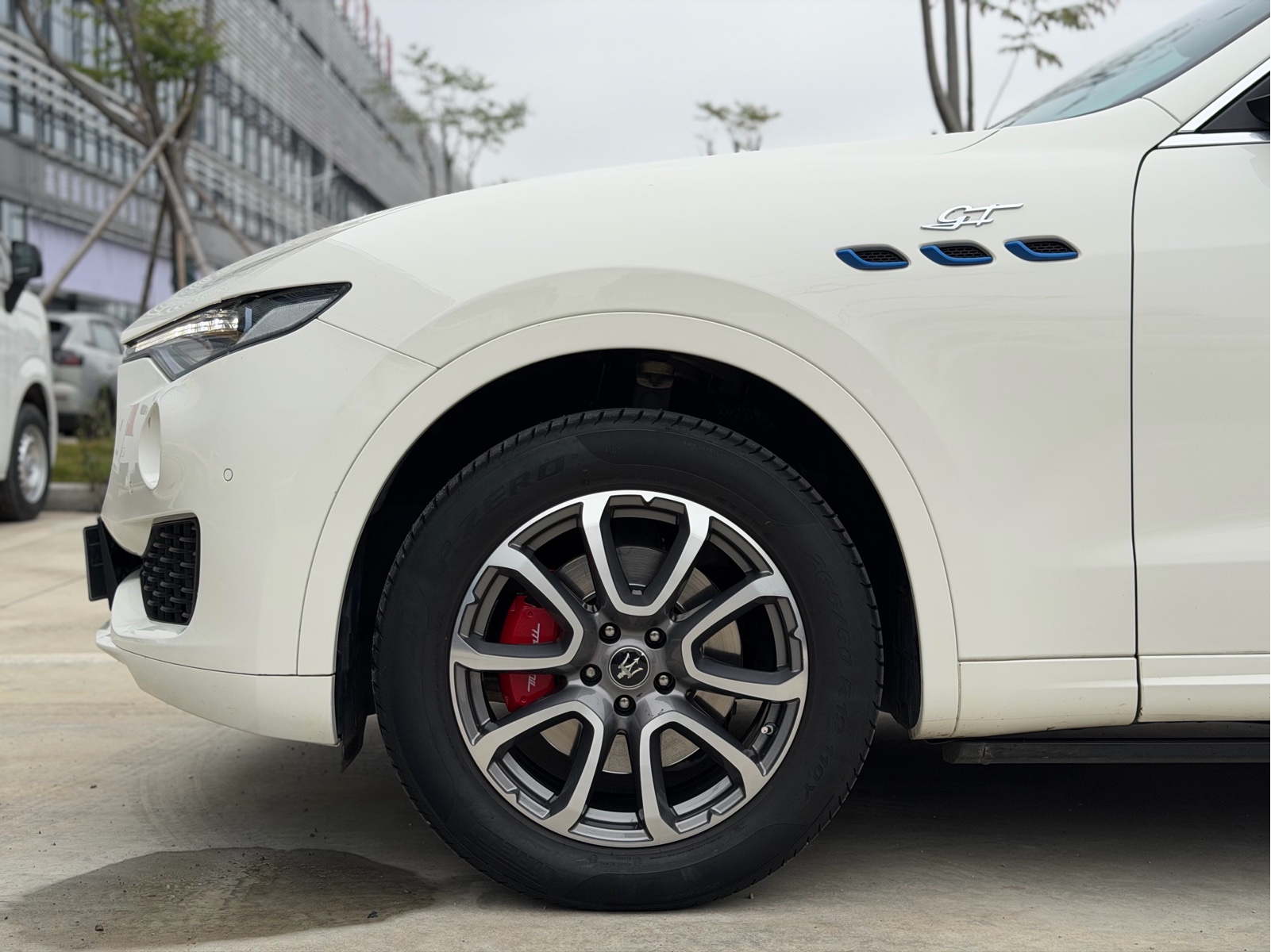 Maserati Levante — фото 18