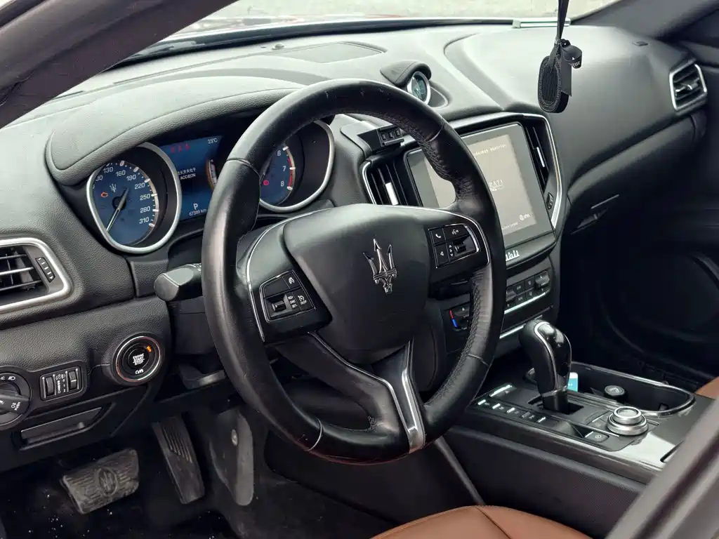 Maserati Ghibli — фото 10