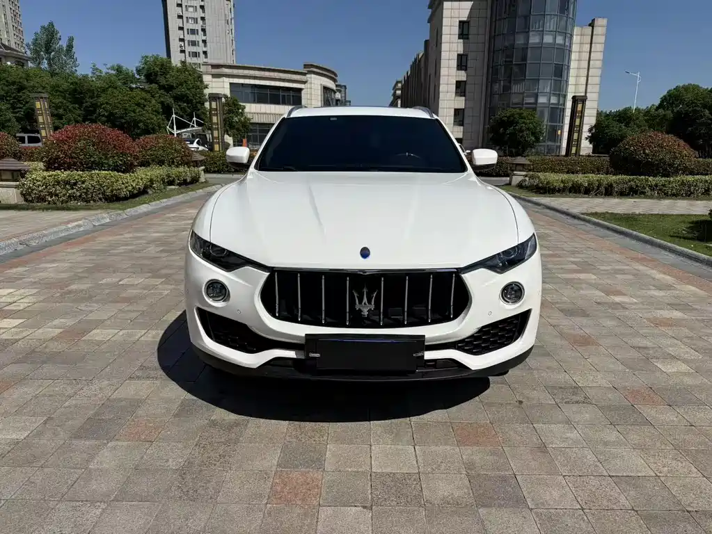 Maserati Levante — фото 2