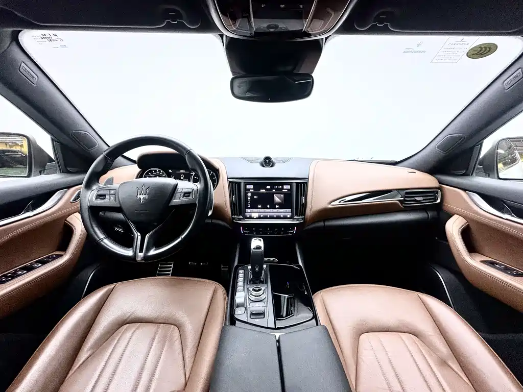 Maserati Levante — фото 18