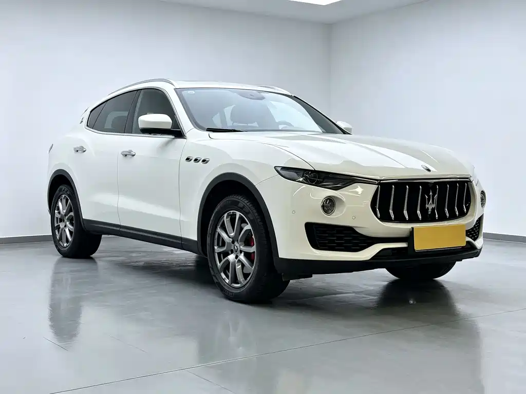 Maserati Levante — фото 3