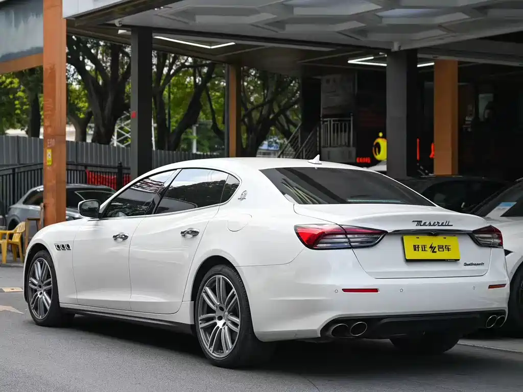 Maserati Quattroporte — фото 4