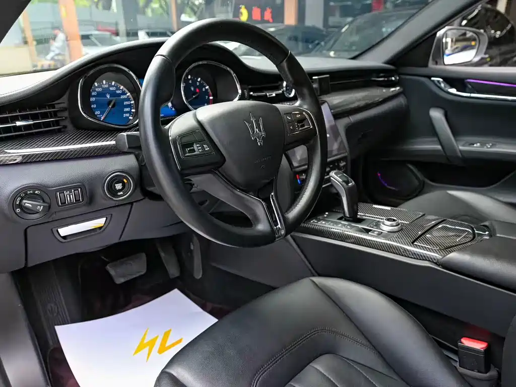 Maserati Quattroporte — фото 6