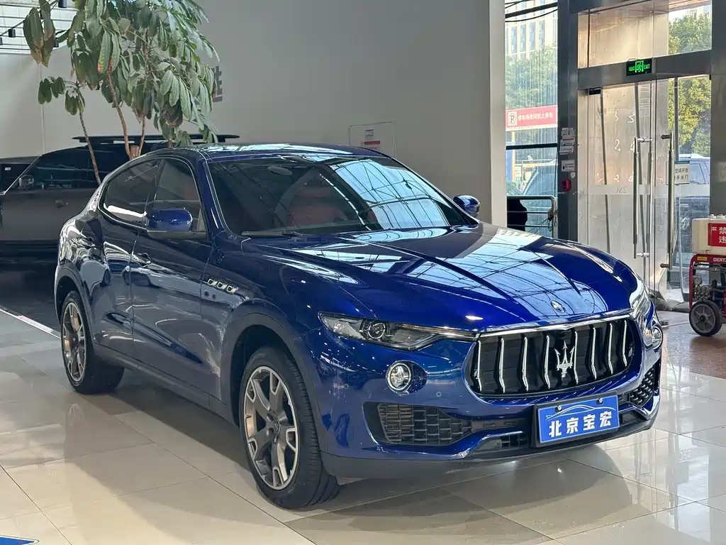Maserati Levante — фото 3
