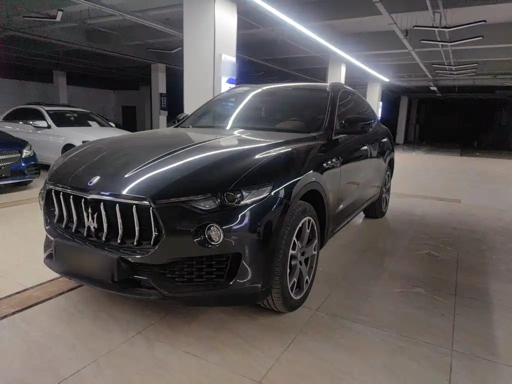 Maserati Levante — фото 3