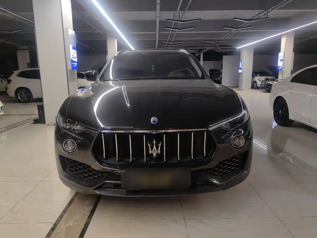 Maserati Levante — фото 4