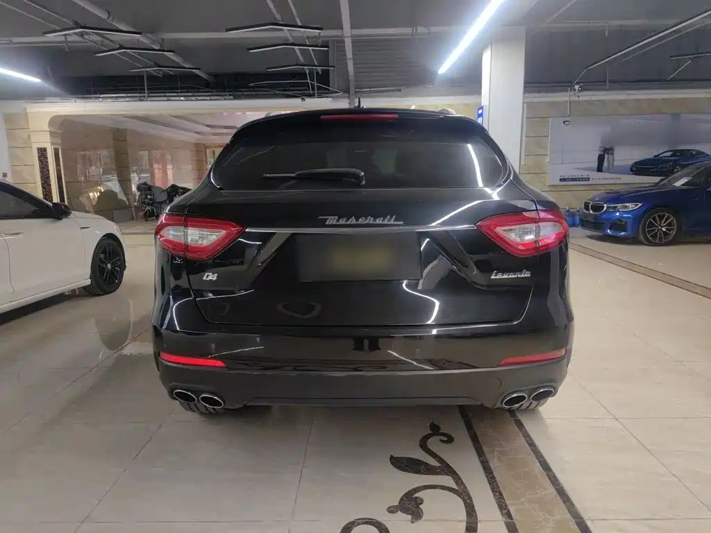 Maserati Levante — фото 8