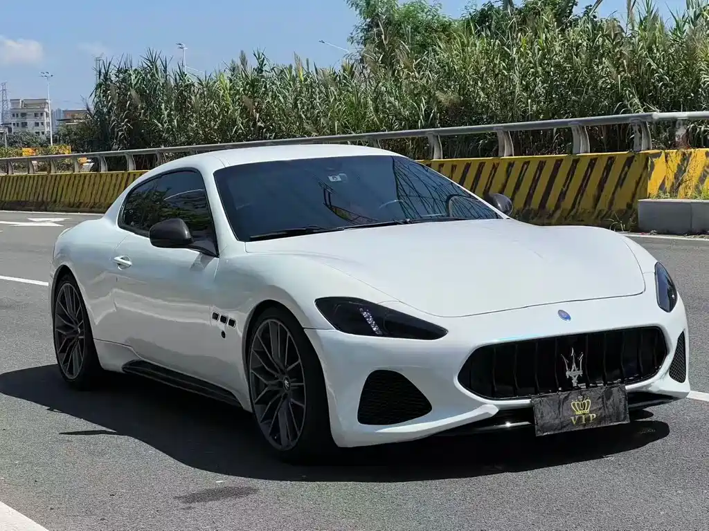 Maserati GranTurismo — фото 3