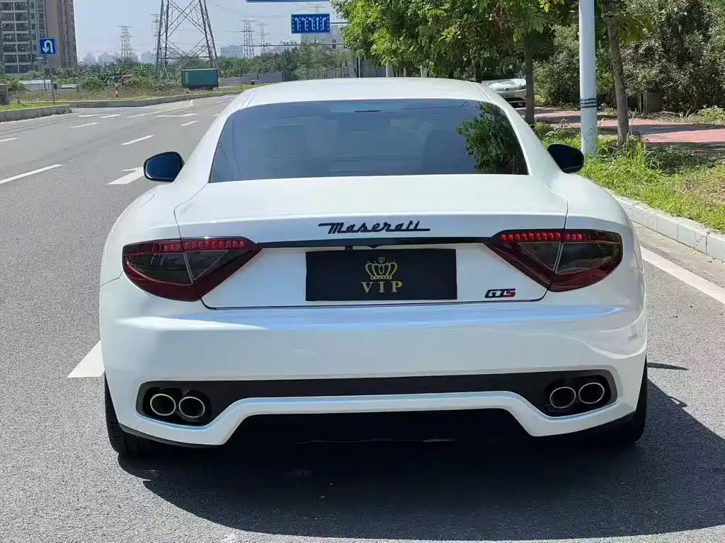 Maserati GranTurismo — фото 7