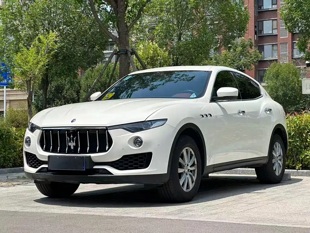 Maserati Levante — фото 3