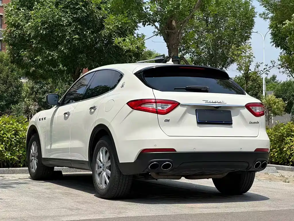 Maserati Levante — фото 5