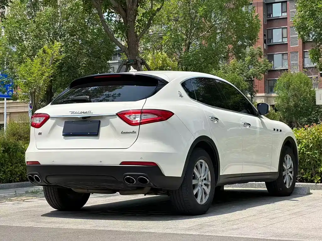 Maserati Levante — фото 6