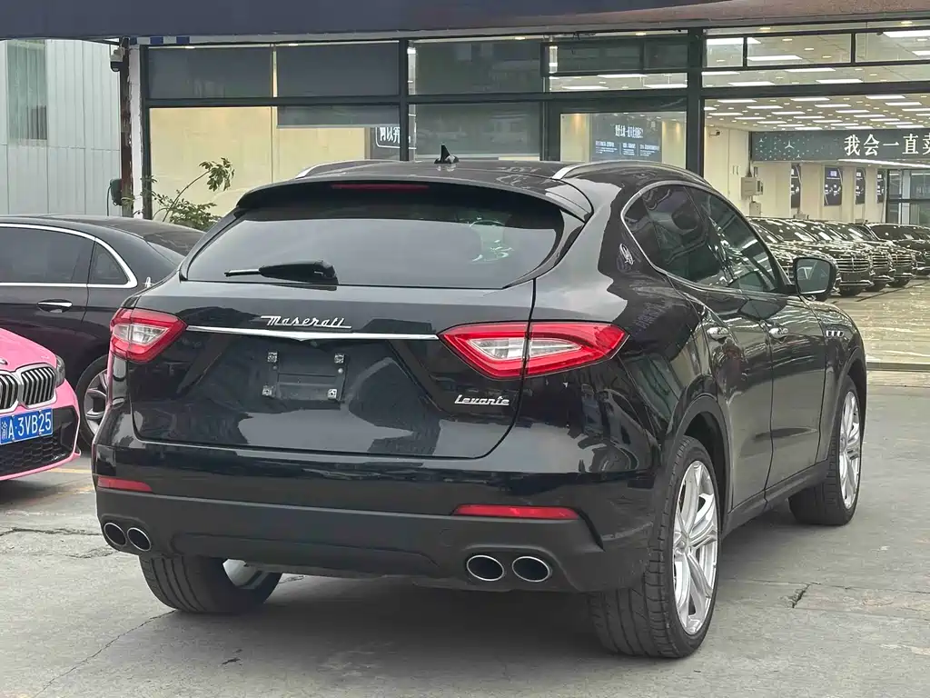 Maserati Levante — фото 6