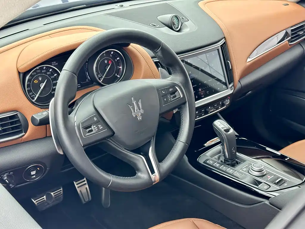 Maserati Levante — фото 3
