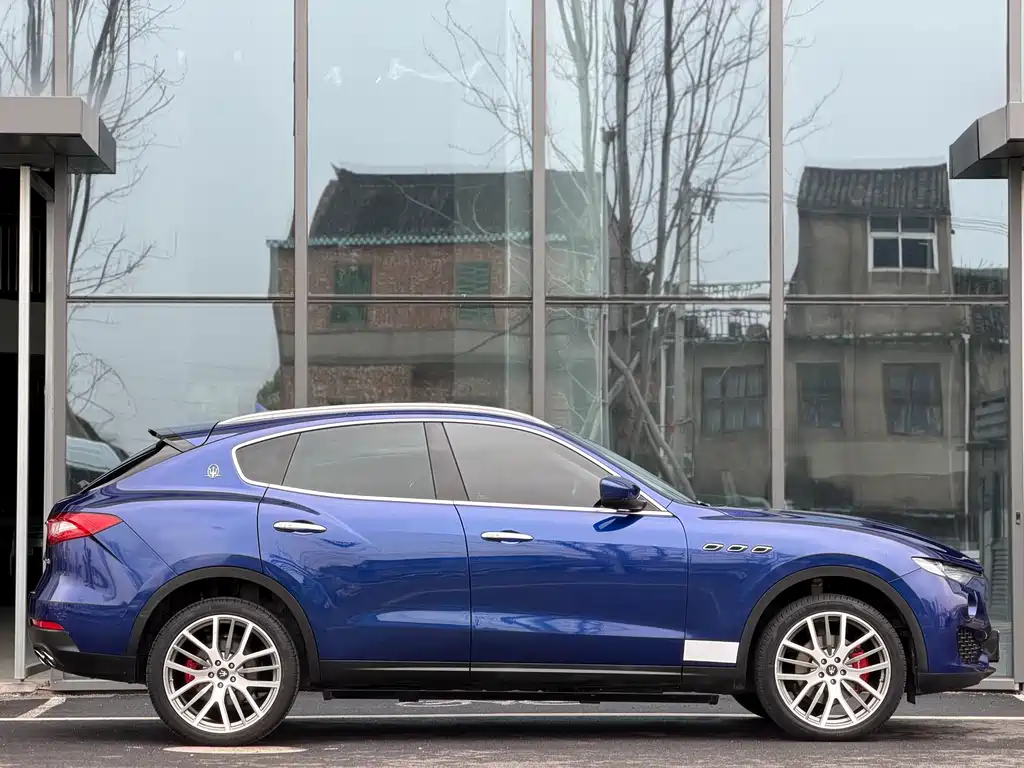 Maserati Levante — фото 3
