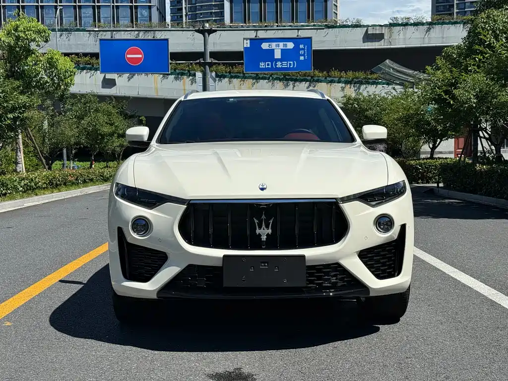 Maserati Levante — фото 2