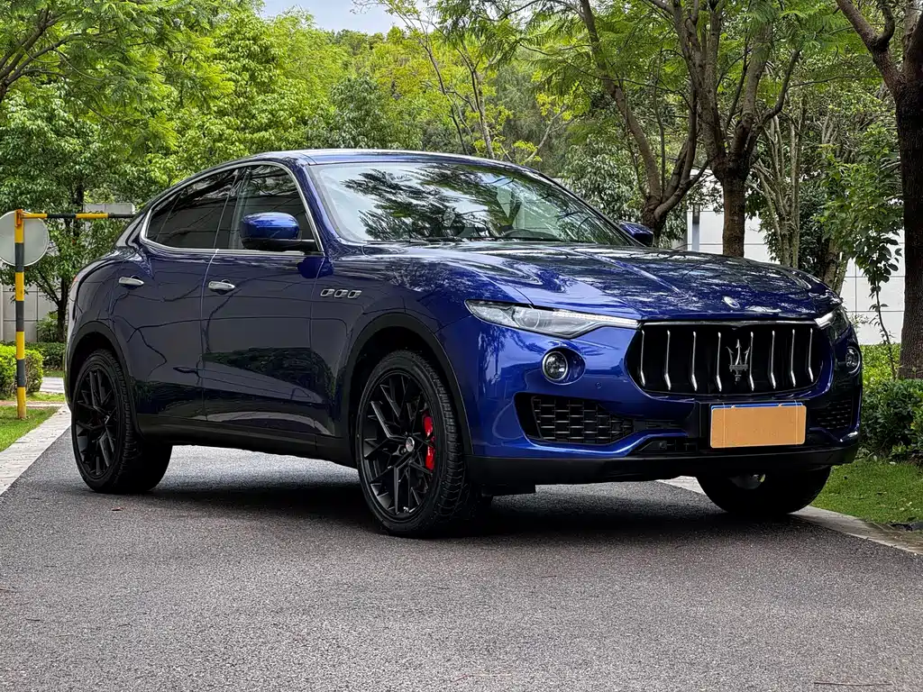 Maserati Levante — фото 2