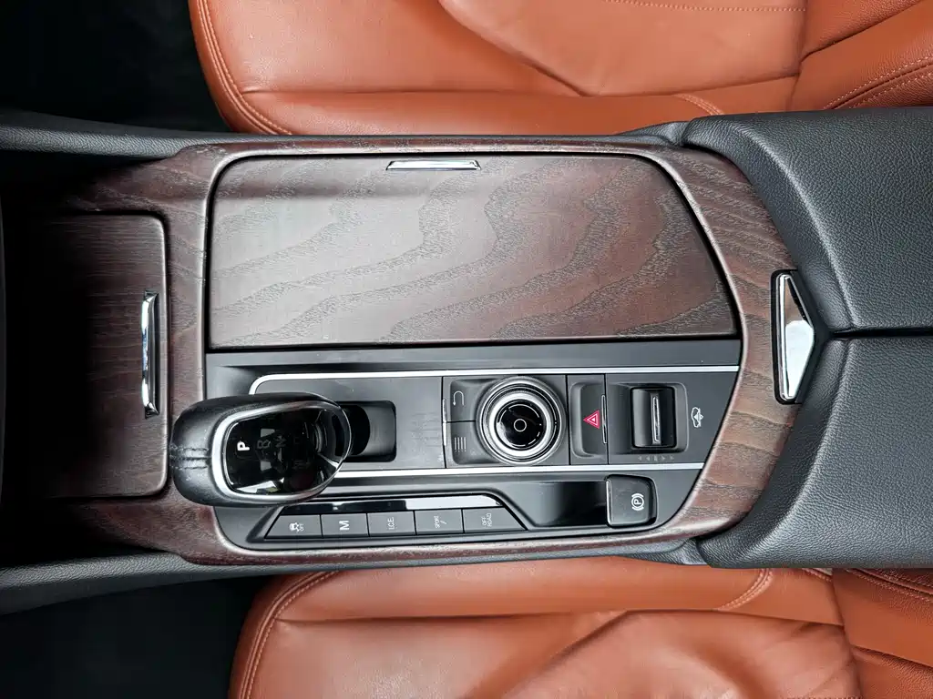 Maserati Levante — фото 17