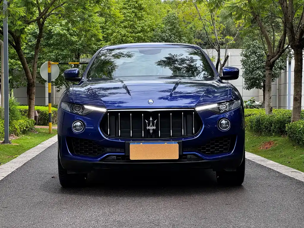 Maserati Levante — фото 3